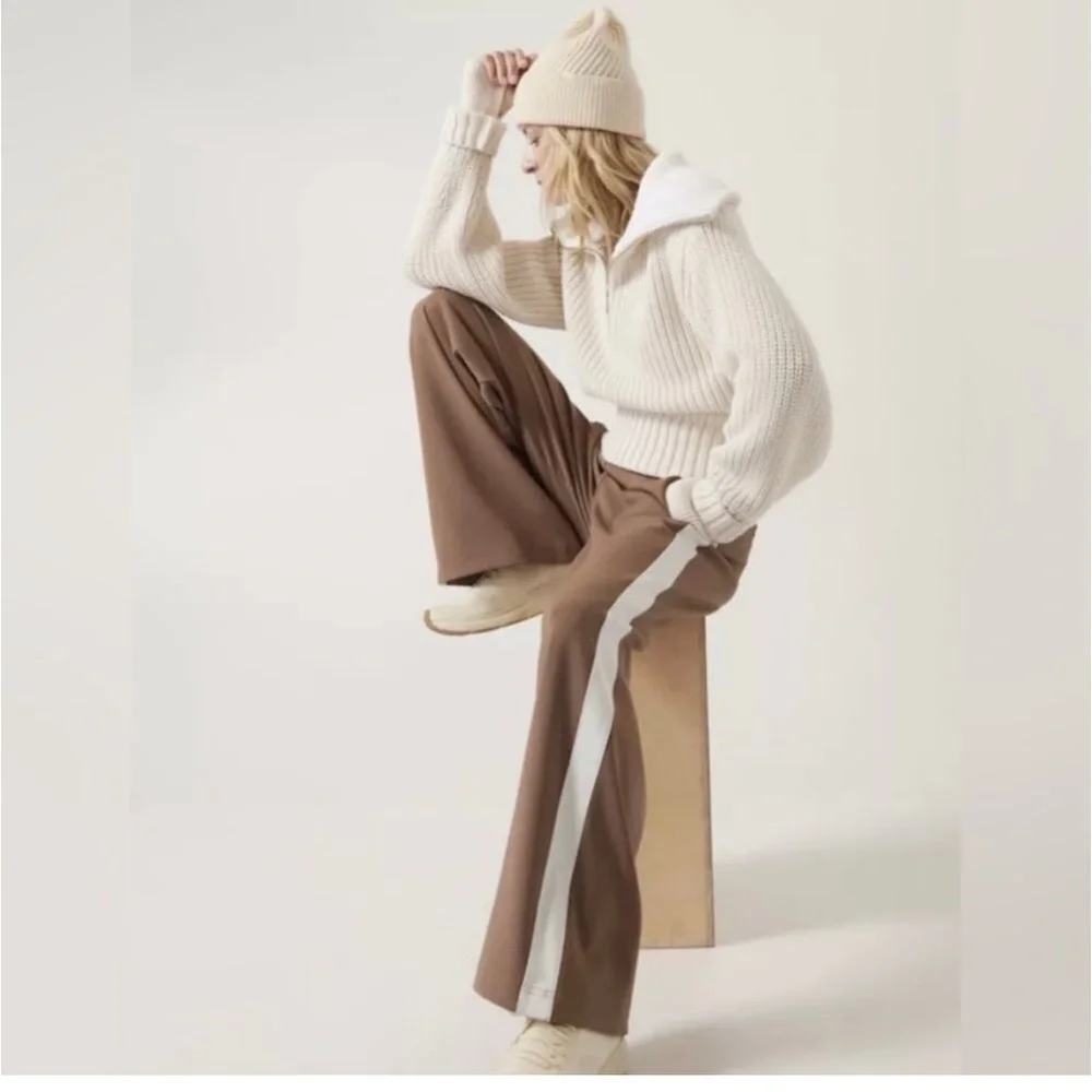 Athleta Brown Wide Leg Pants with White Stripe - Picture 3 of 14